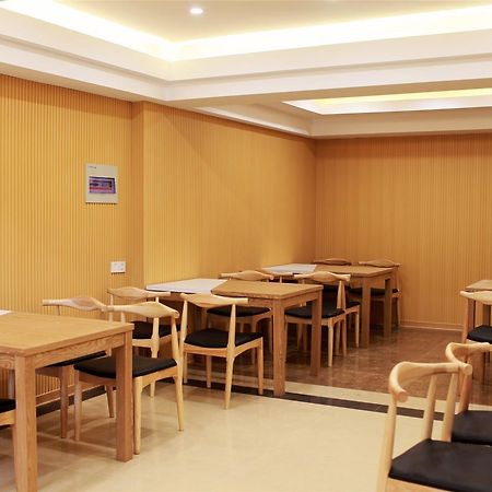 Greentree Inn Zhejiang Ningbo South Railway Station Express Hotel Екстер'єр фото