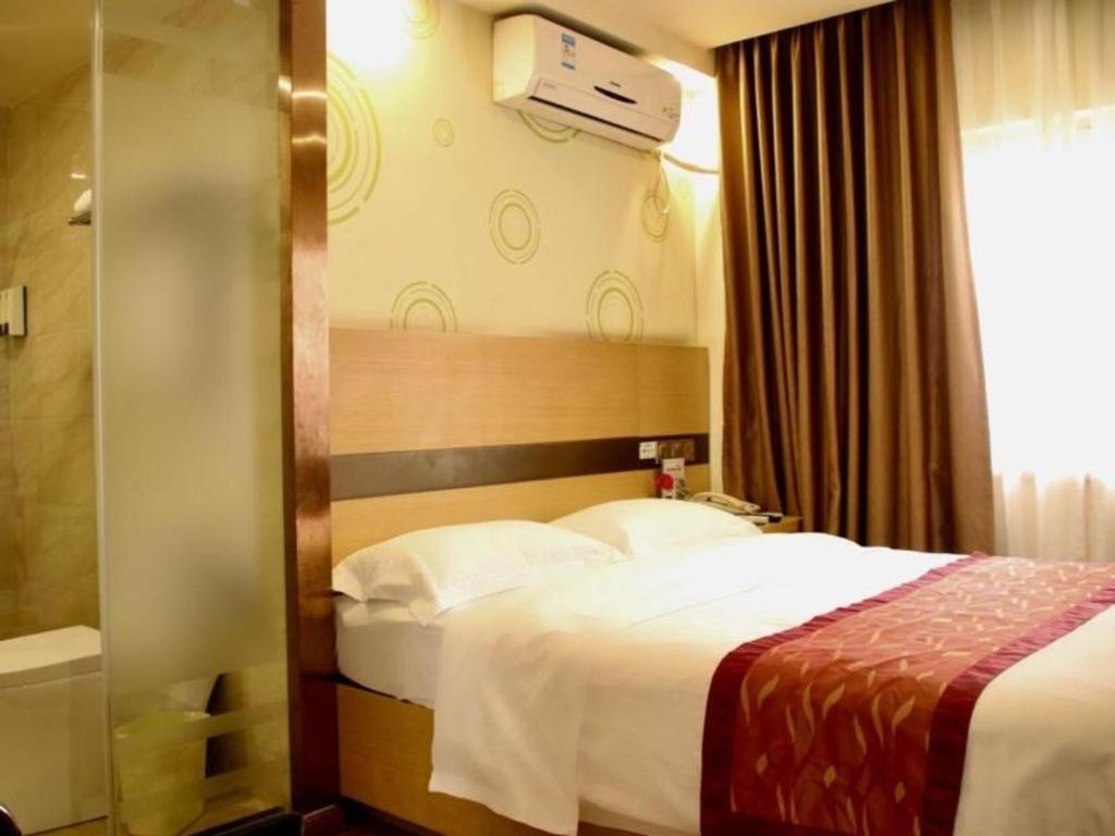 Greentree Inn Zhejiang Ningbo South Railway Station Express Hotel Екстер'єр фото