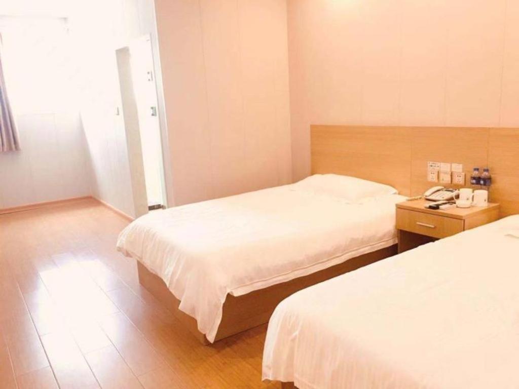 Greentree Inn Zhejiang Ningbo South Railway Station Express Hotel Екстер'єр фото