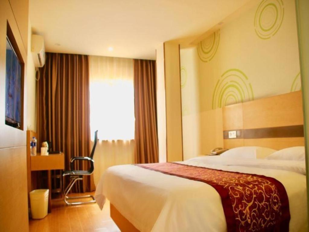 Greentree Inn Zhejiang Ningbo South Railway Station Express Hotel Екстер'єр фото