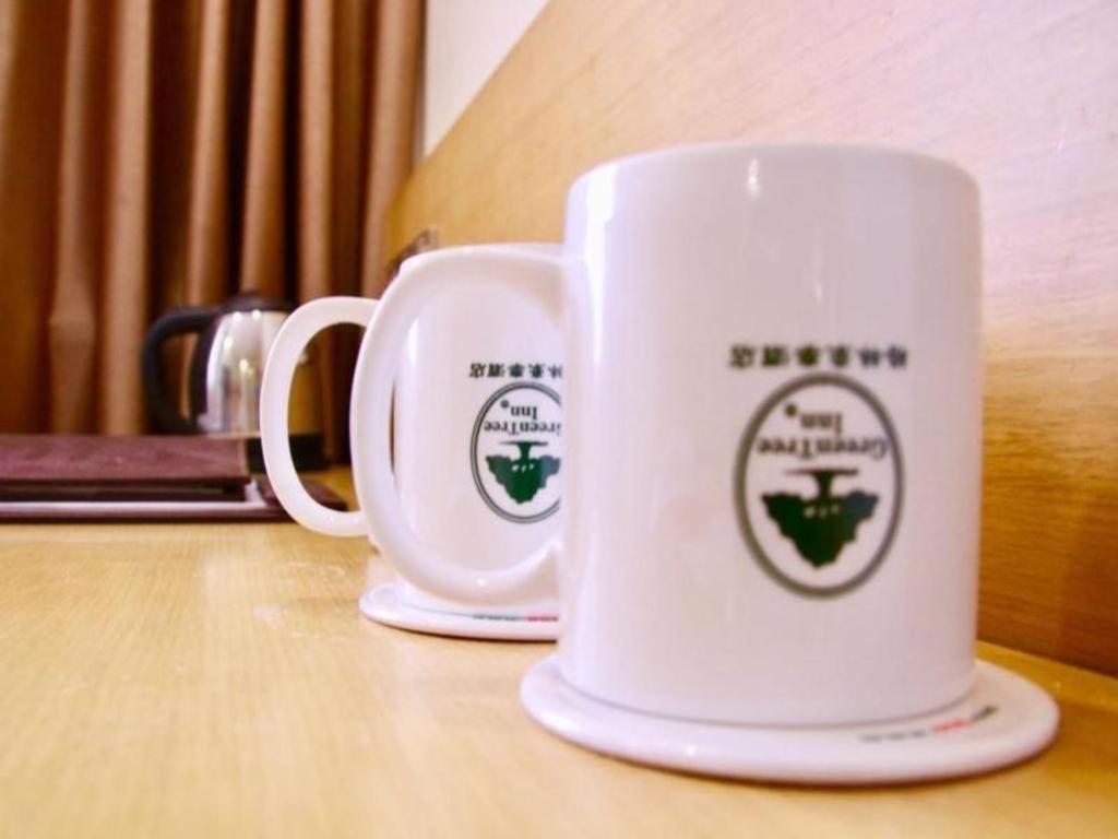 Greentree Inn Zhejiang Ningbo South Railway Station Express Hotel Екстер'єр фото