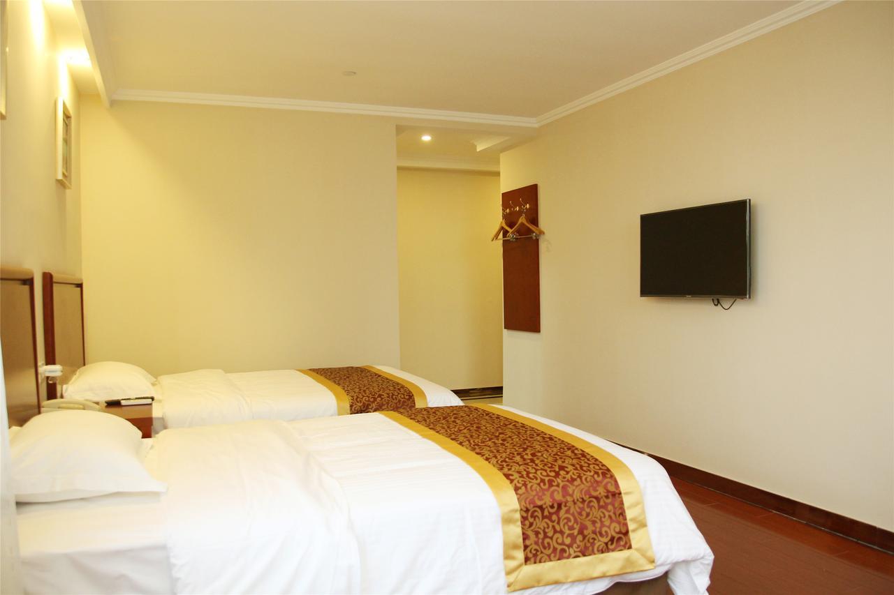 Greentree Inn Zhejiang Ningbo South Railway Station Express Hotel Екстер'єр фото