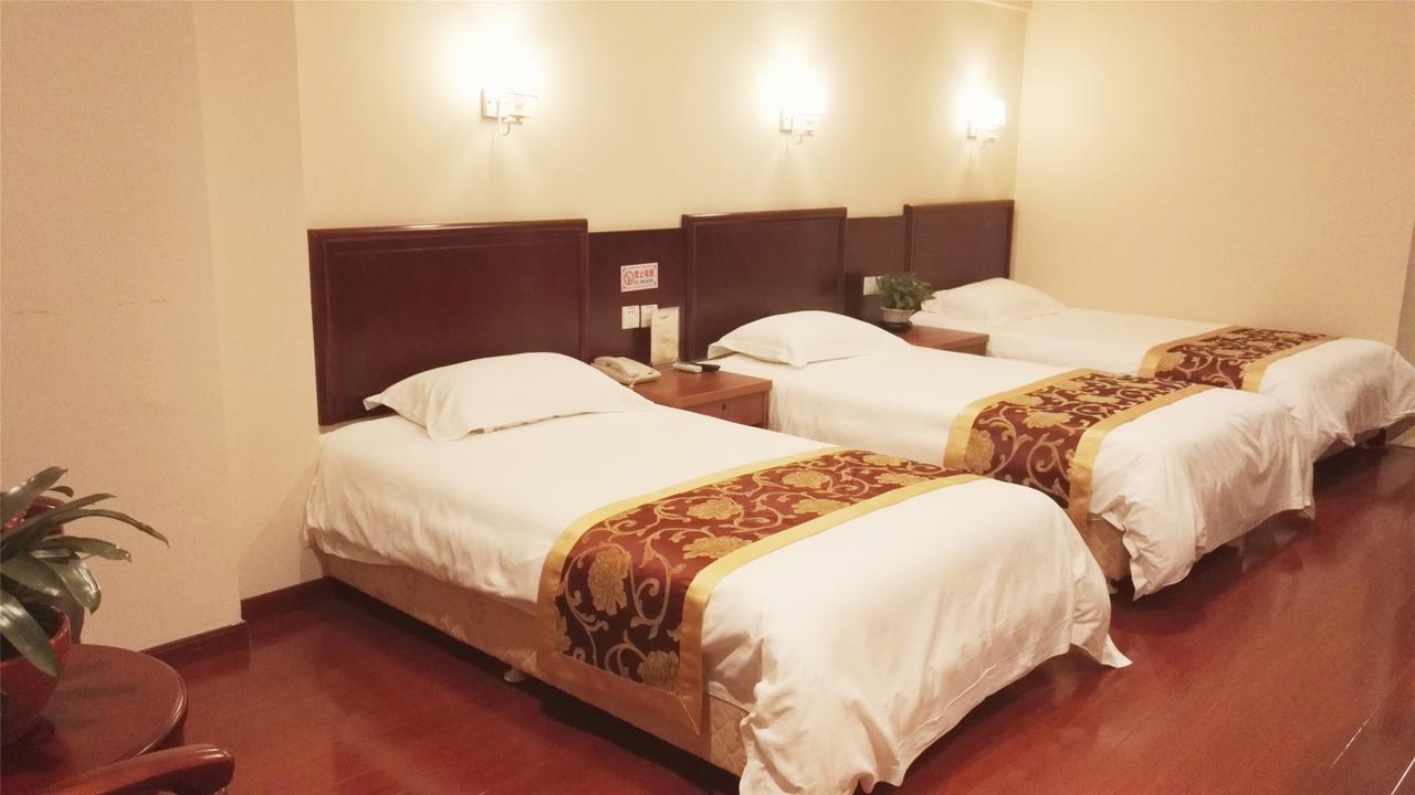 Greentree Inn Zhejiang Ningbo South Railway Station Express Hotel Екстер'єр фото