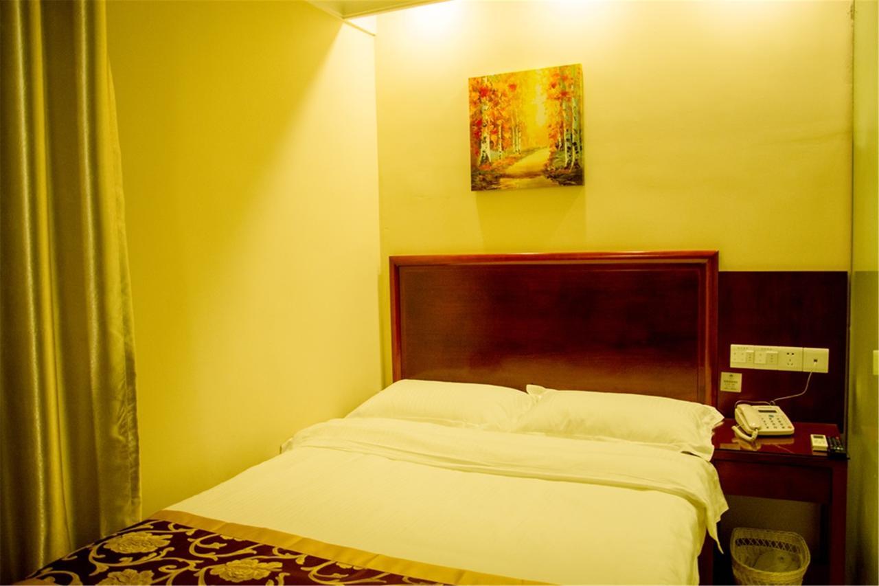 Greentree Inn Zhejiang Ningbo South Railway Station Express Hotel Екстер'єр фото