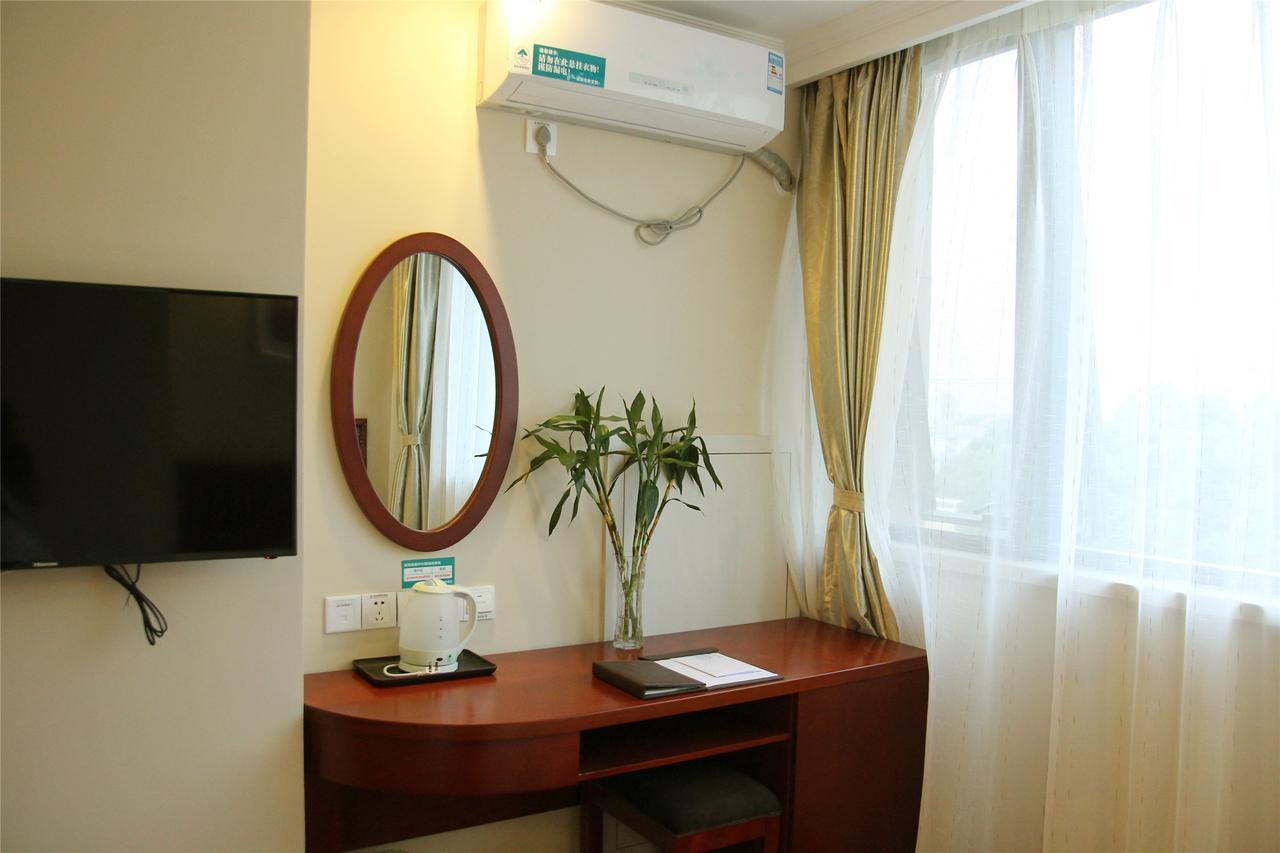 Greentree Inn Zhejiang Ningbo South Railway Station Express Hotel Екстер'єр фото