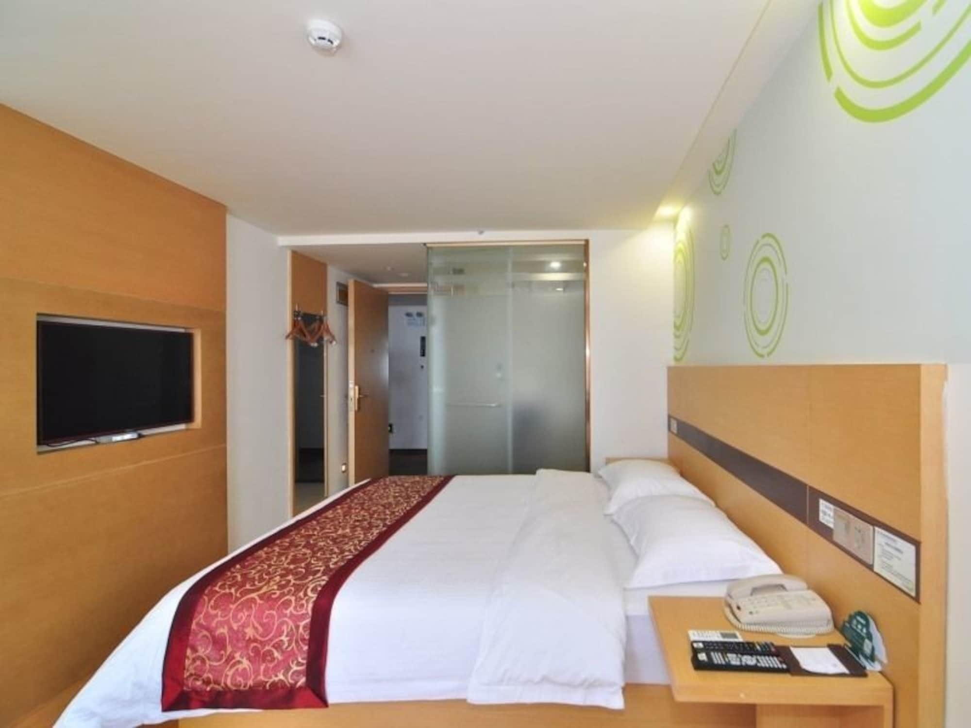 Greentree Inn Zhejiang Ningbo South Railway Station Express Hotel Екстер'єр фото
